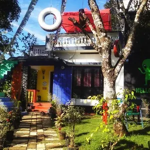 Auberge de jeunesse Share